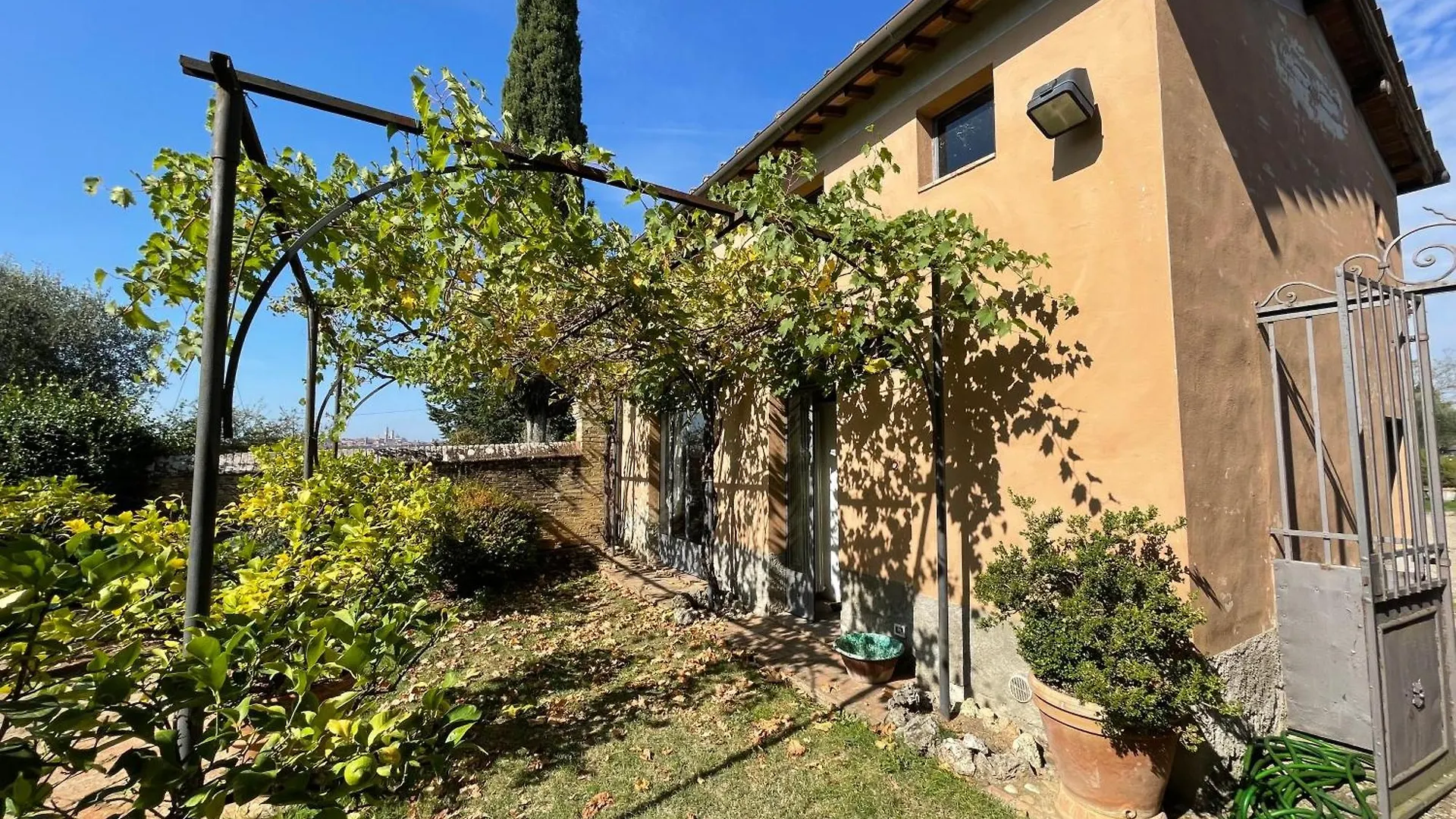 Villa Vignano: Tinaia Siena